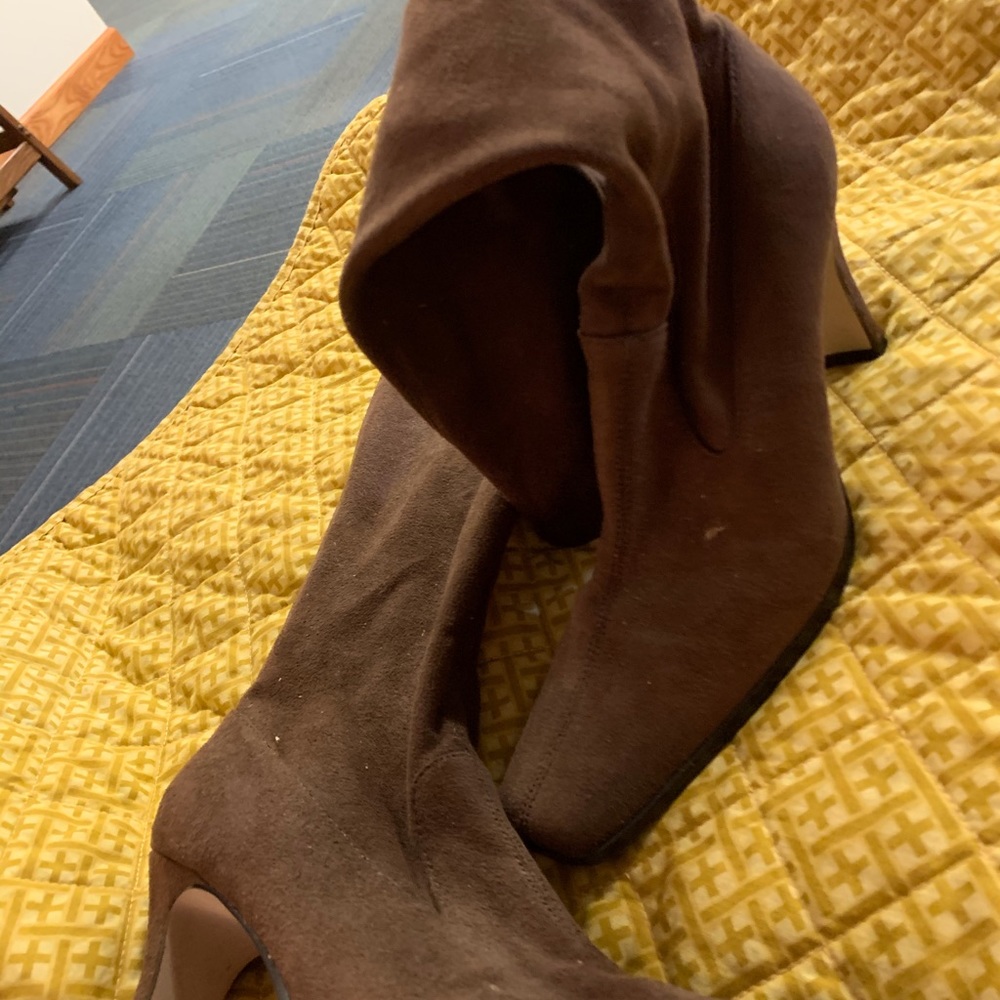 Suede boots